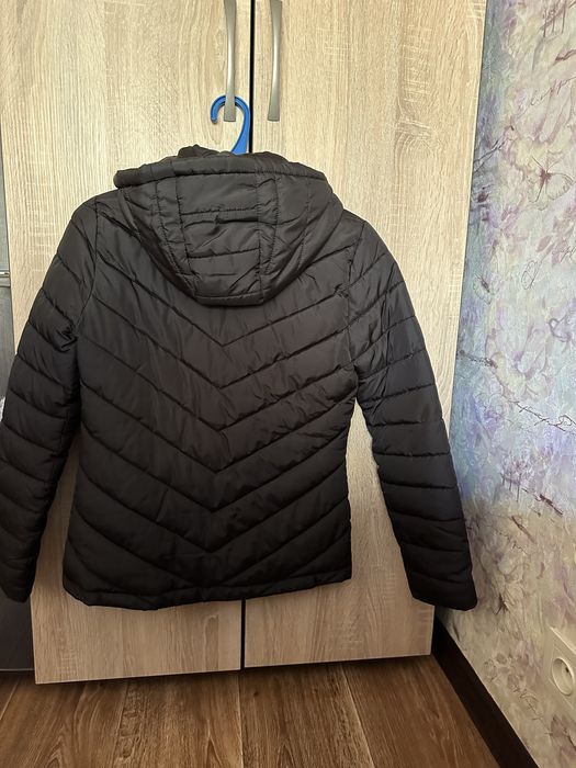 Куртка жіноча