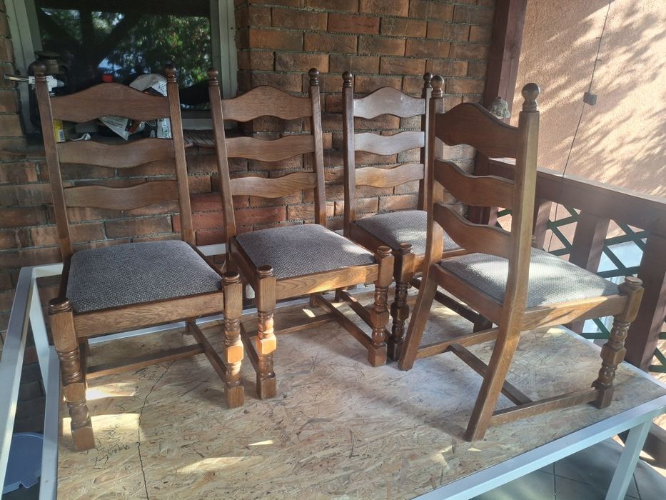 Stół dębowy + 4 krzesła