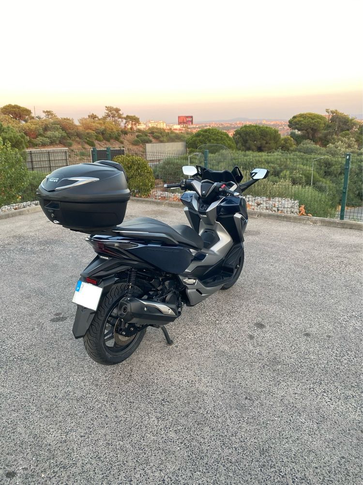 Honda Forza 300 de (2020)