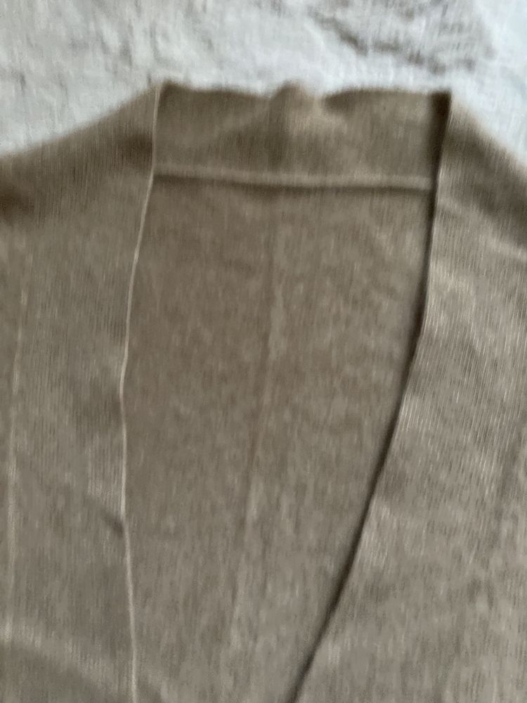 Kaszmirowy swetr kolor karmel