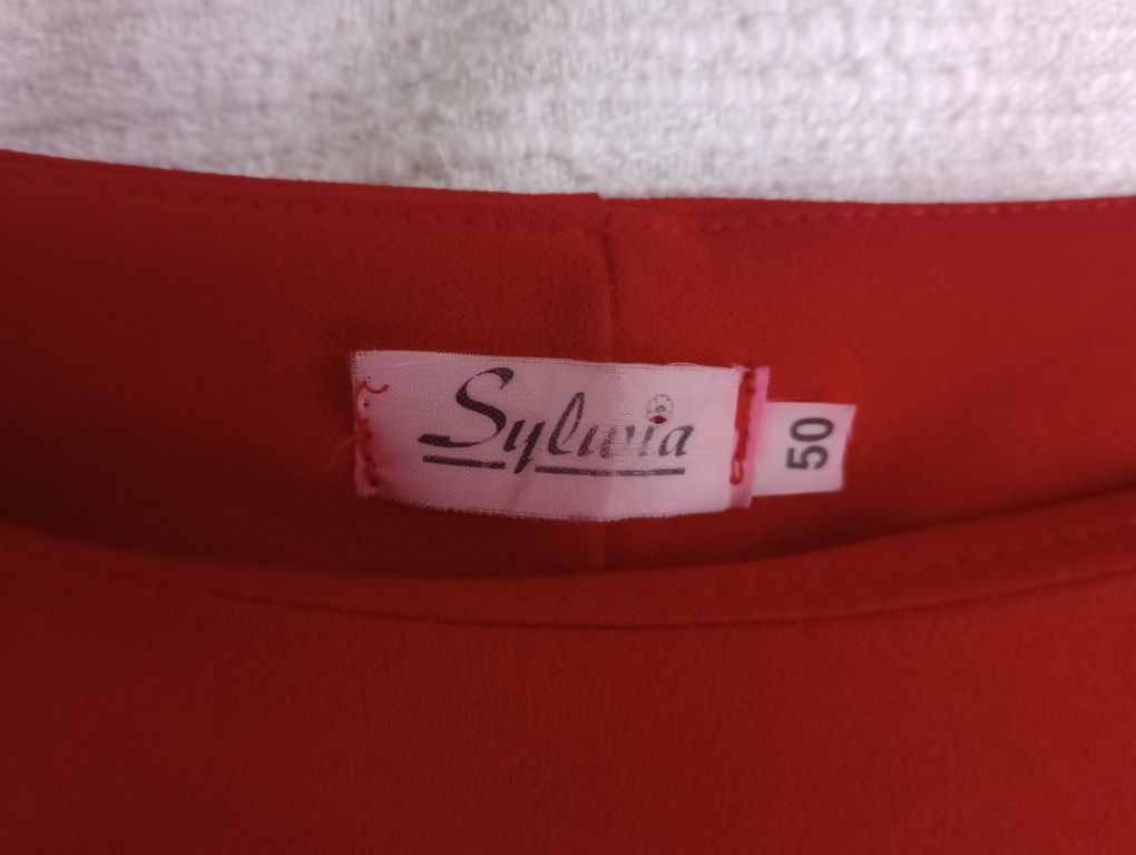 Sukienka czerwona r. 48/50