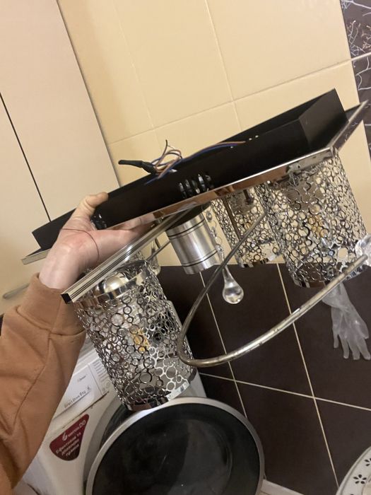 Люстра в кімнату