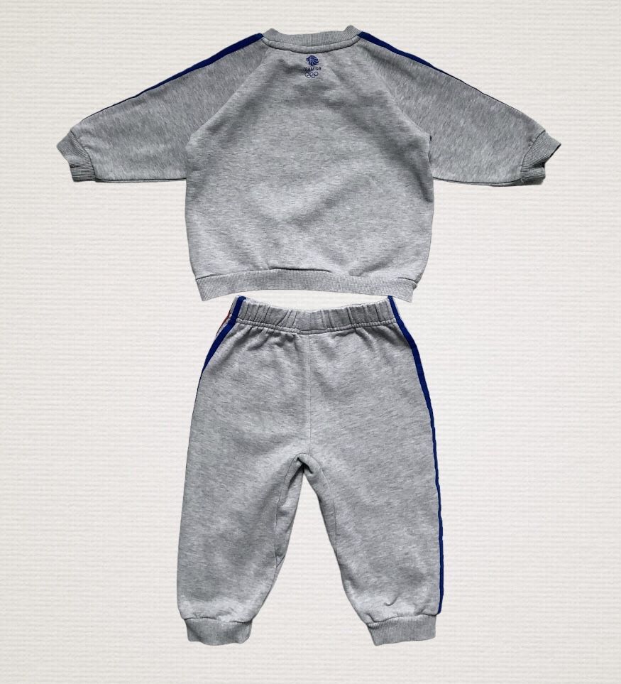 Теплый спортивный костюм Adidas (оригинал) на мальчика 9-12 месяцев