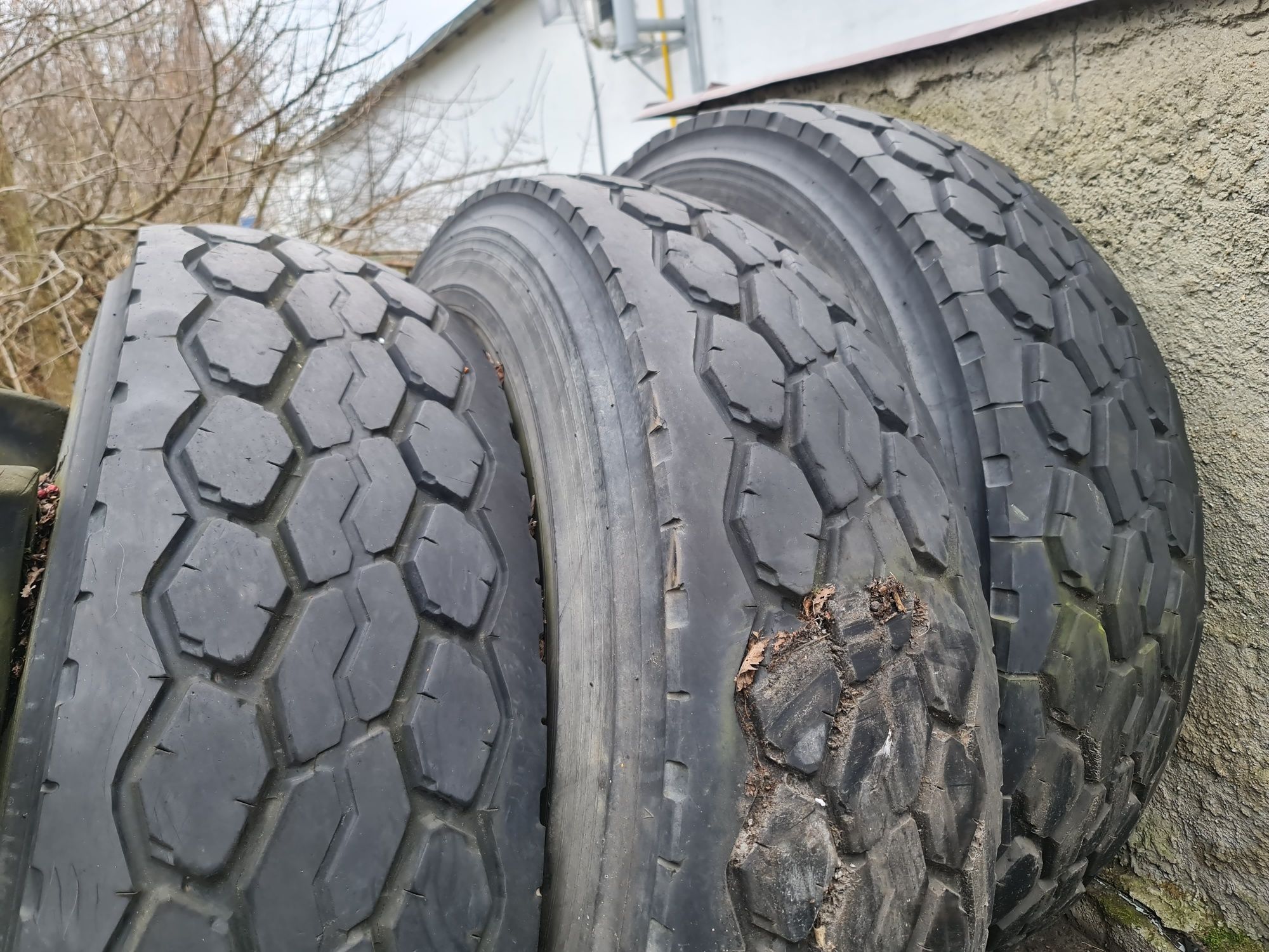 Yokohama 445/95r25