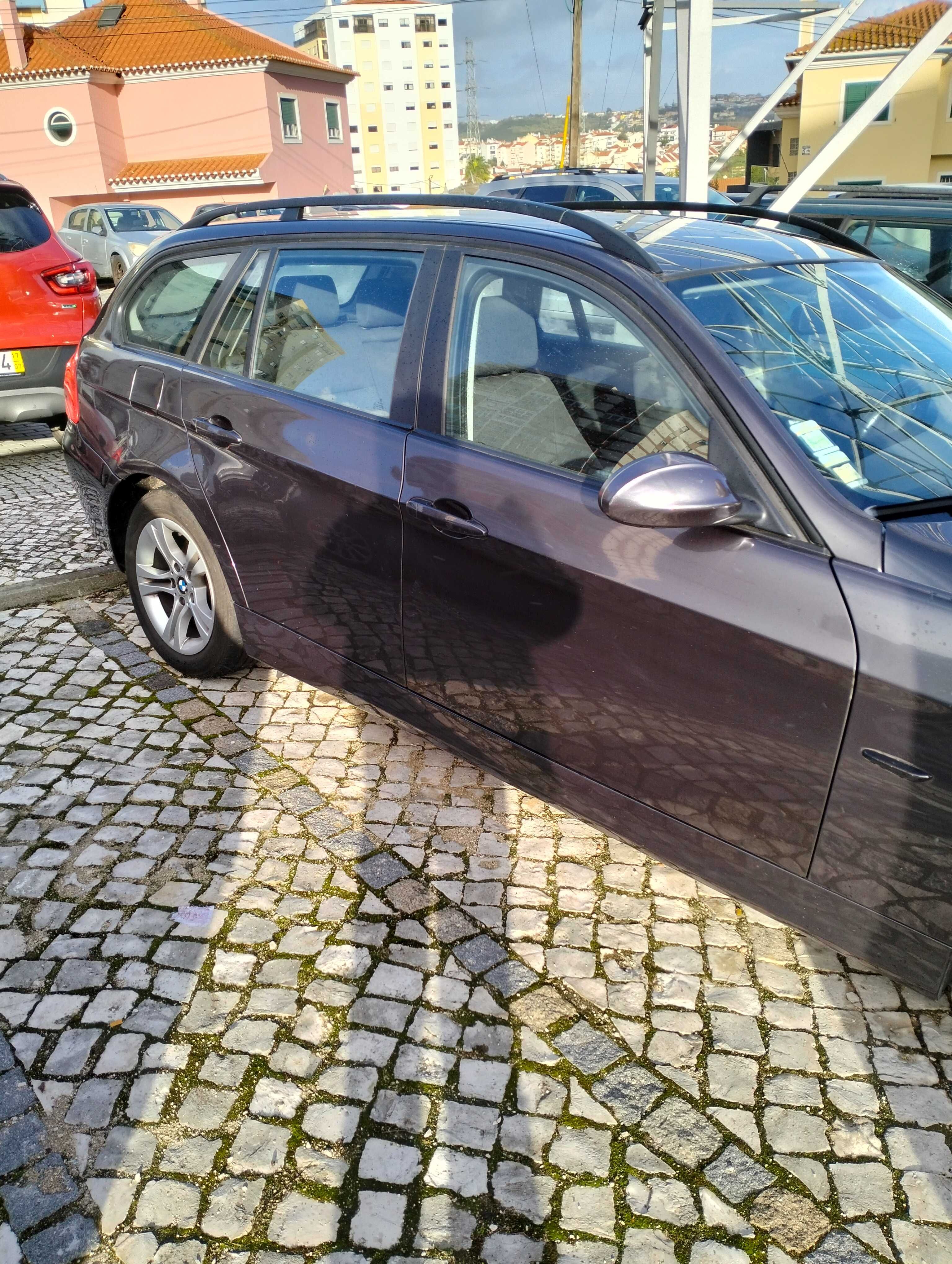 BMW  318d Touring, 122.000 km reais