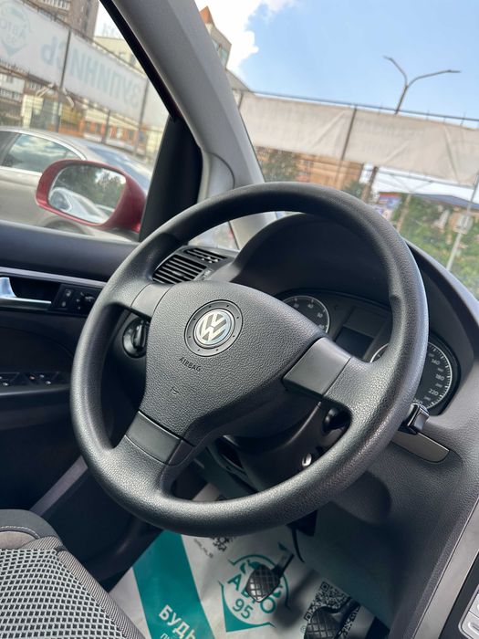 Продам Volkswagen Touran 2006 рік можлива розстрочка,кредит,обмін!