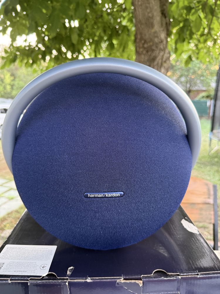 Harman Kardon Onyx Studio 8