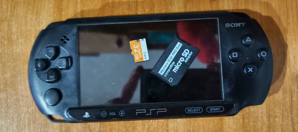 Psp e1004 + карта памяти на 32 гб