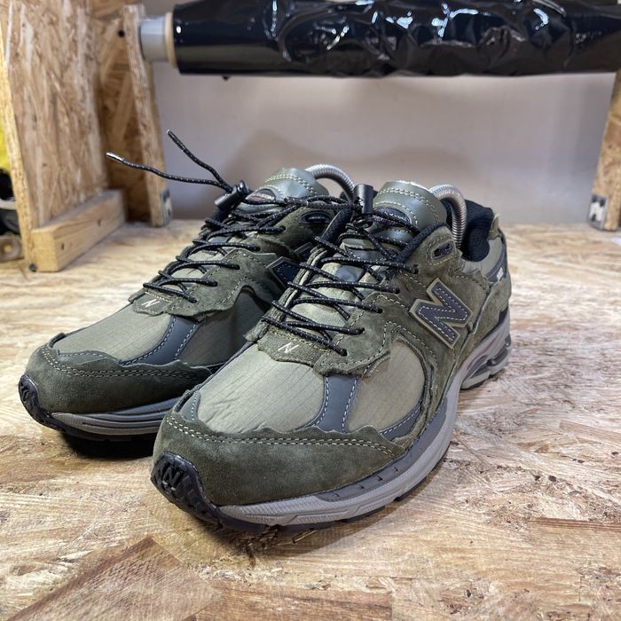 Чоловічі кросівки Нью Беленс 2002 Protection Pack Olive Green