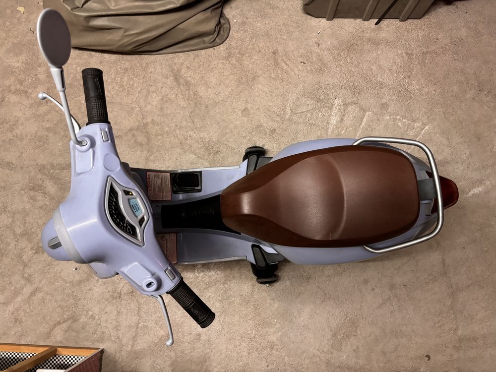 Vespa elétrica 6V Zoko