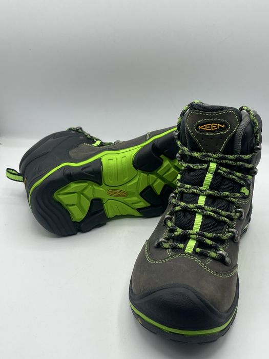 Оригінальні дитячі зимові черевики Keen. Розмір 35