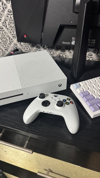 Xbox one S 1 тб gamepad series