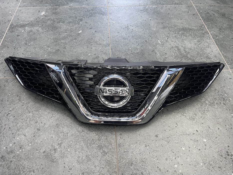 Решітка Нісан кашкай 2014-2017