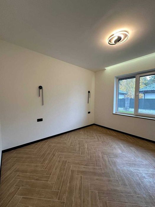 Будинок 98 м² з ремонтом, 3 спальнями та терасою на 4 сотках, Газ