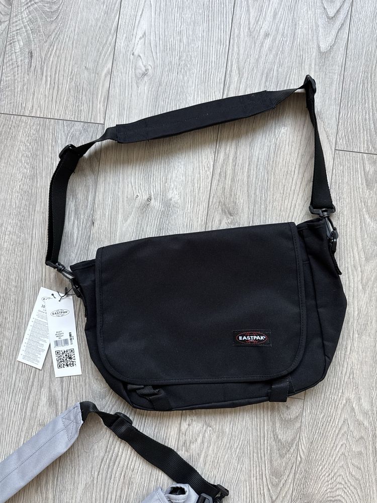 Сумка Eastpak Delegate 20L