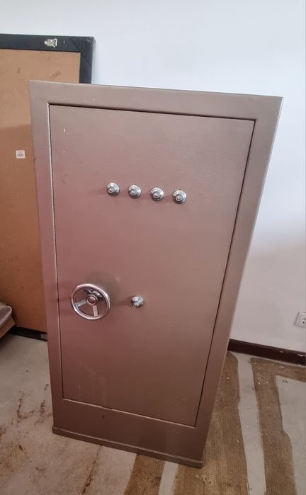 Cofre antigo para restauro