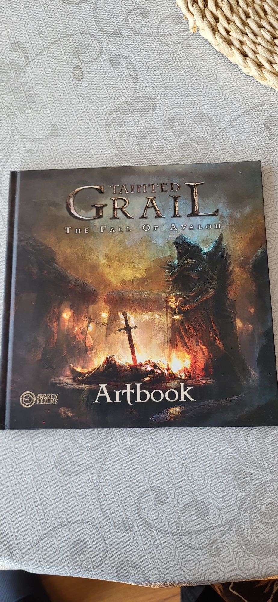 Tainted Grail The Fall of Avalon Artbook