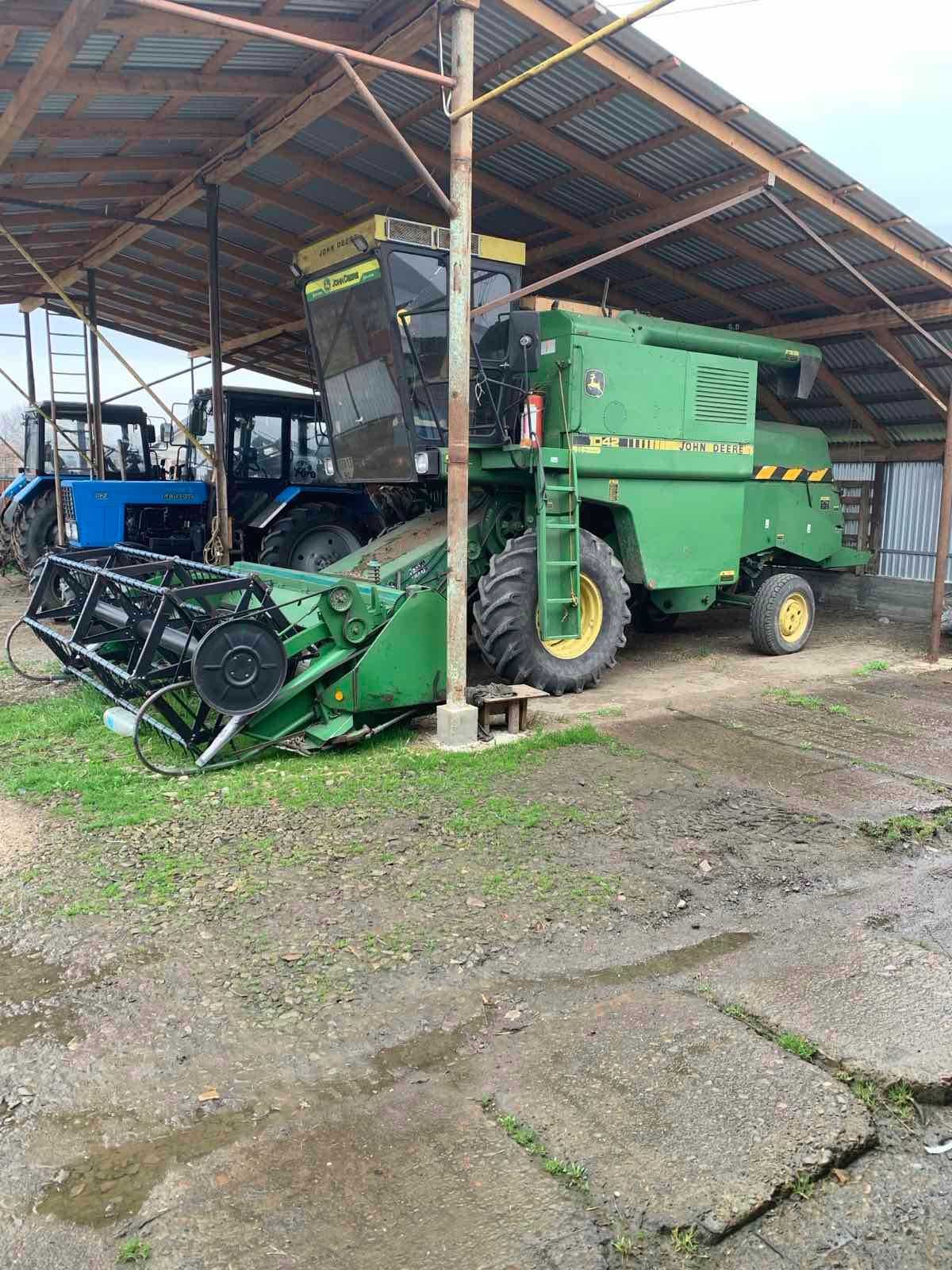 продам комбайн John Deere 1042