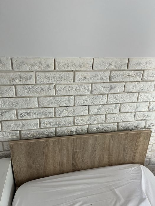 Łóżko jednosobowe