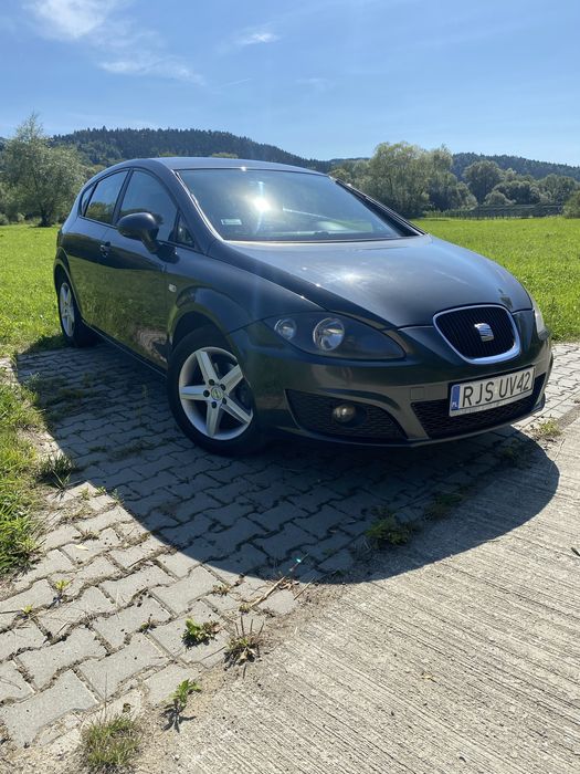 Sprzedam Seat Leon 2012 polift. Uzywany przez kobiete. ZADBANY!