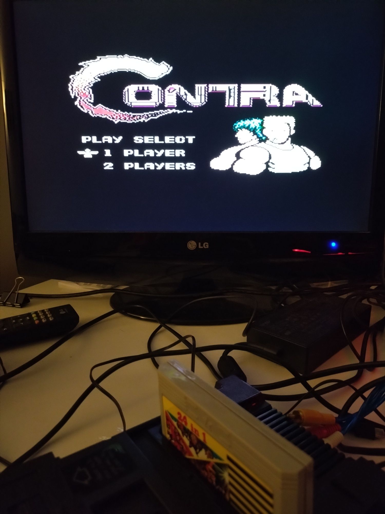 24 in 1 Contra - kartridż na konsolę Pegasus scalak