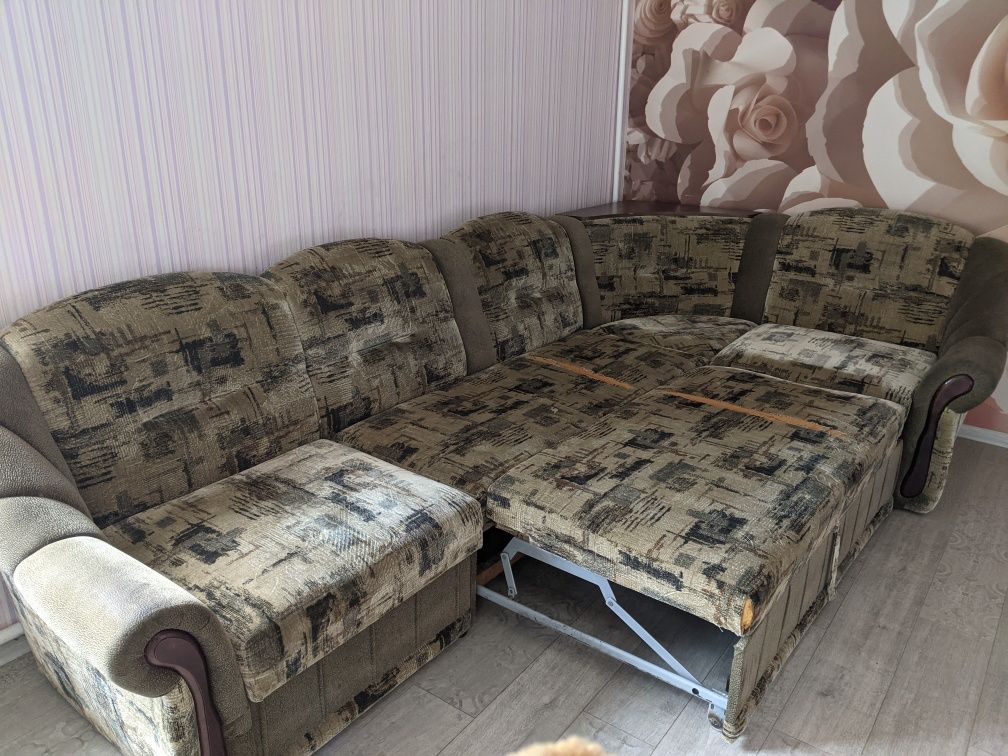 Продам диван мягкий