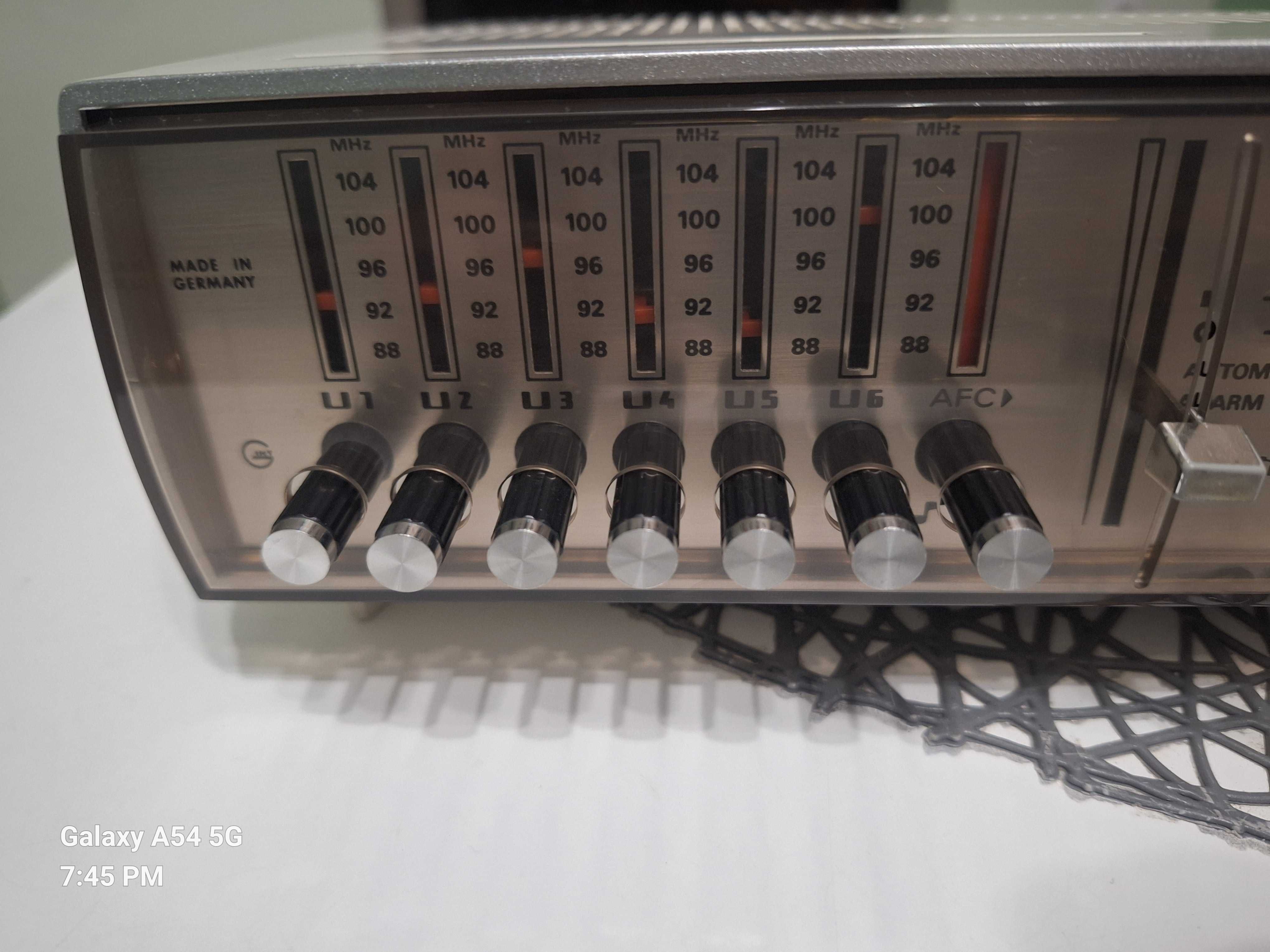 Zegar radio budzik Grundig sono-clock