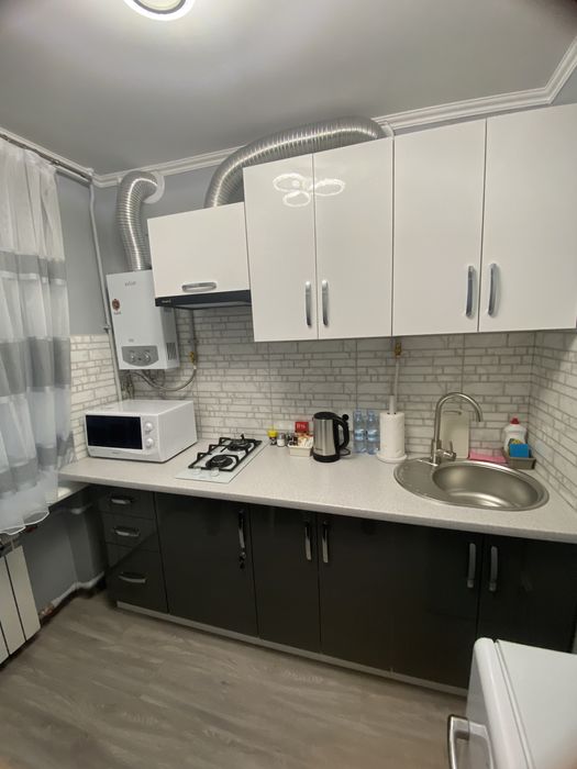 Подобово однокімнатна квартира ,Проспект,Формаркет,готель Буковина