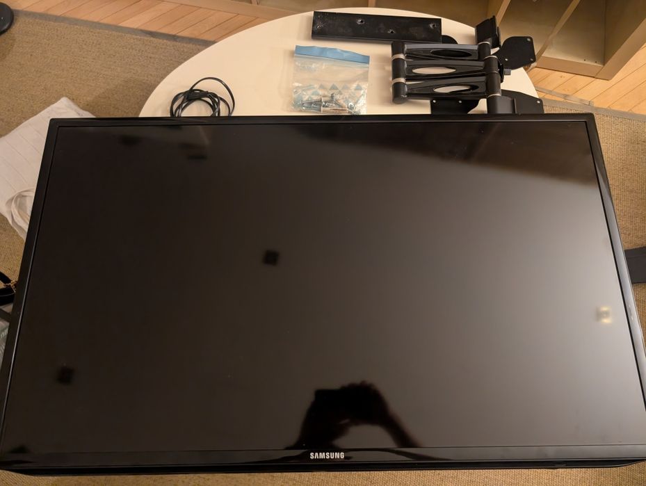 TV UE40EH5020w używany sprawny