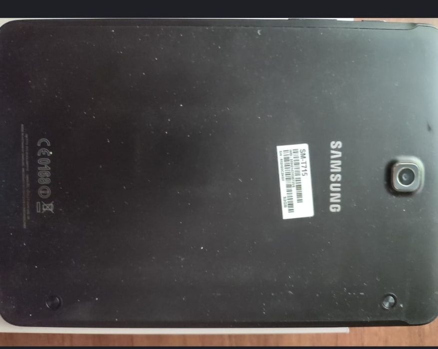 Планшет samsung SMT 715.8.0