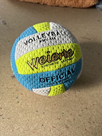 Волейбольный мяч стандартный, диаметр 21,5 см