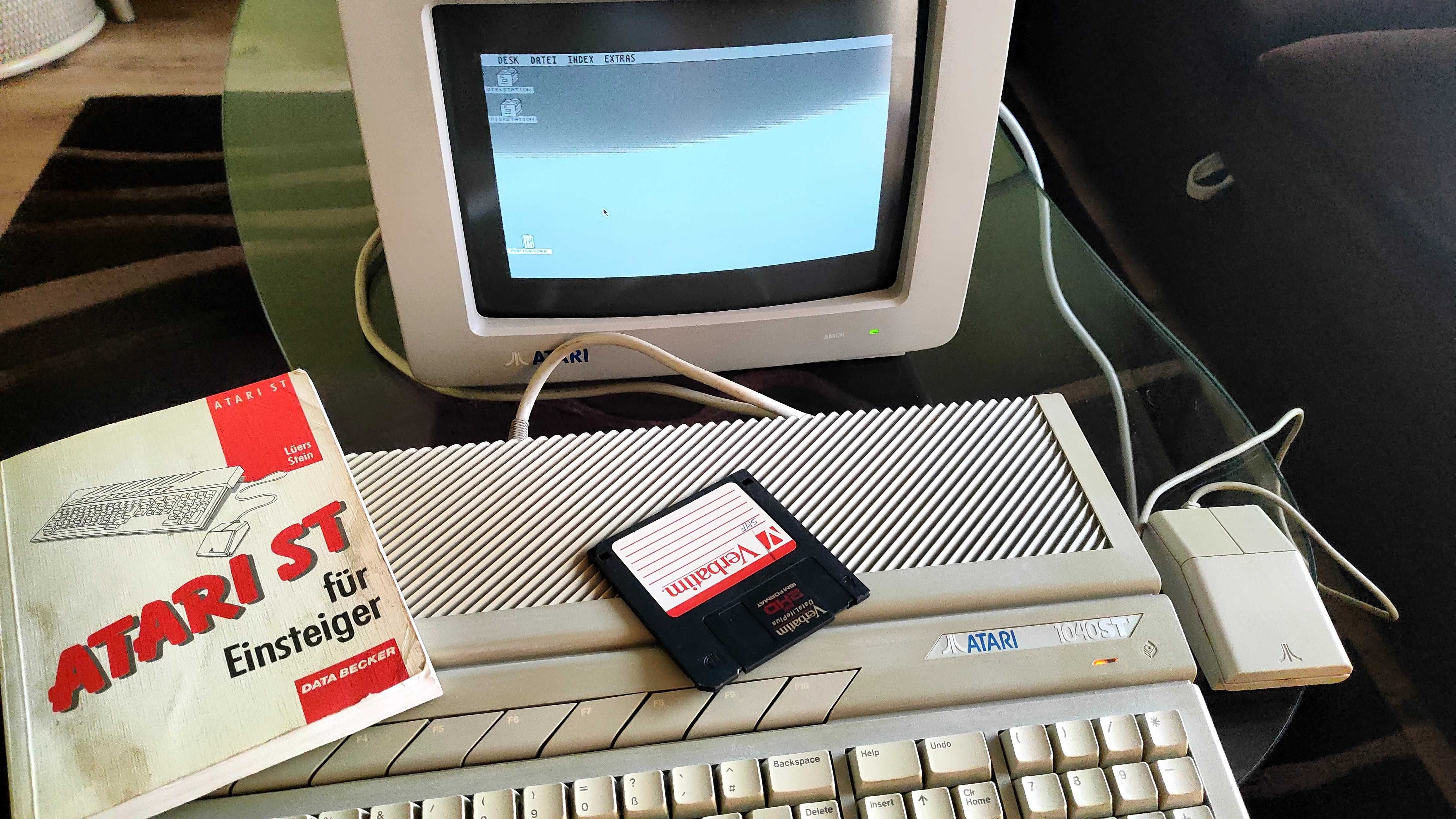 Atari 1040st + monitor Atari SM124