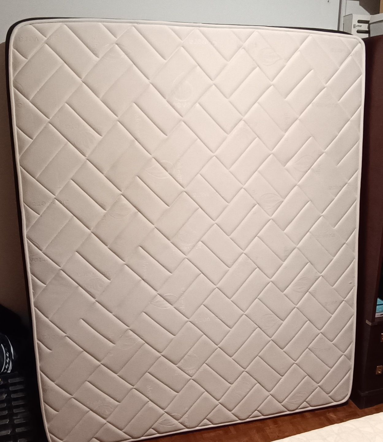 Colchão Dormideo viscoelástico 1.60m x 23cm x 1.90m  com 4 meses uso