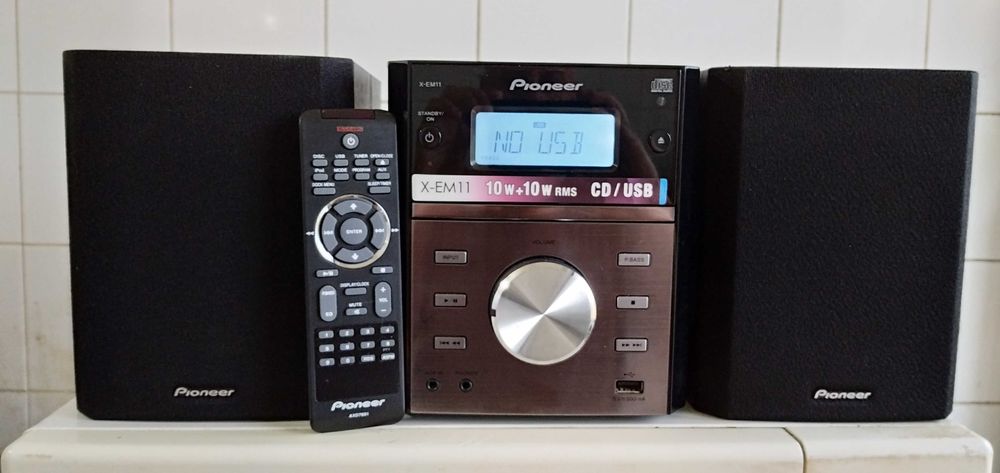 Aparelhagem Hi-FI Pioneer.