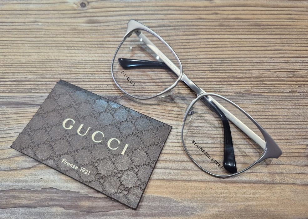 Металеві елегантні оправи для окулярів GG2288 від Gucci!