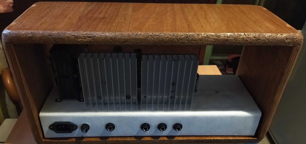 Усилитель для гитары 75  Вт, с ламповым преампом