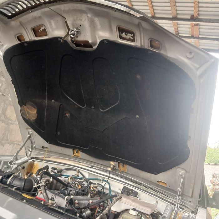 Розбираю Волгу 31105