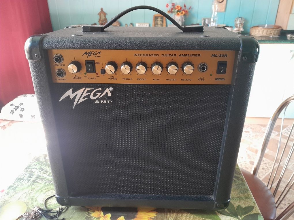 Wzmacniacz gitarowy kombo 30vat