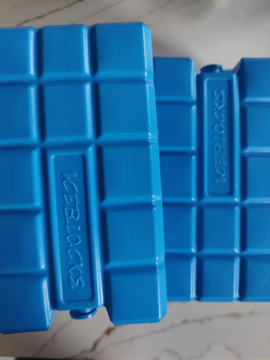 Oddam 7 wkładów chłodzących do lodówki turystycznej