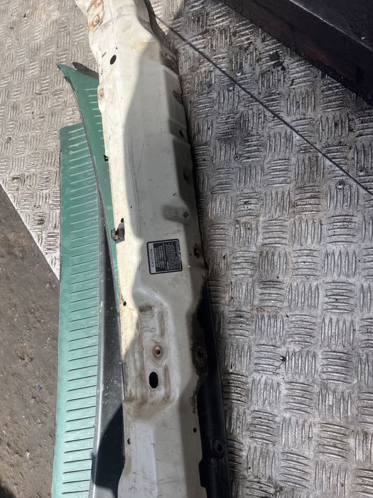 Телефизор морда карнивал kia carnival 98го