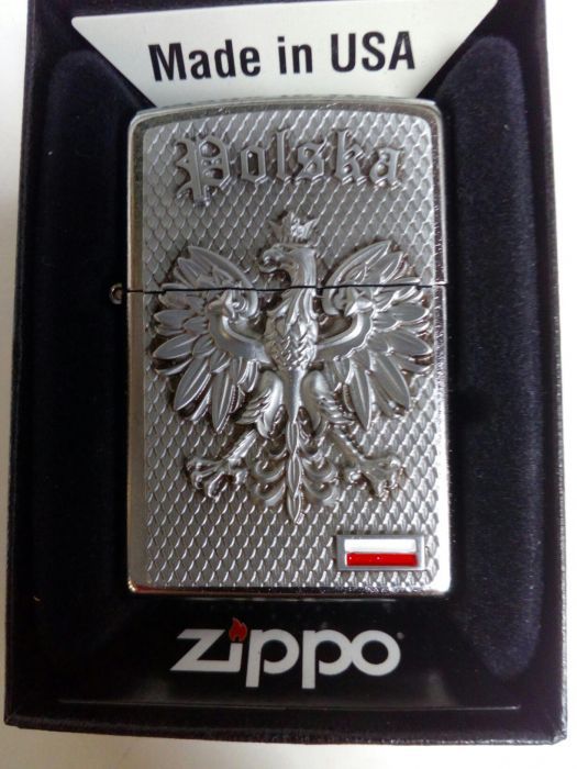 Nowa zapalniczka Zippo