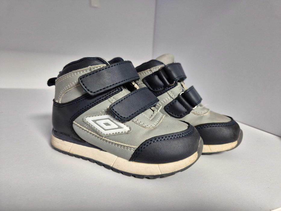 Buty chłopięce Umbro rozm.24
