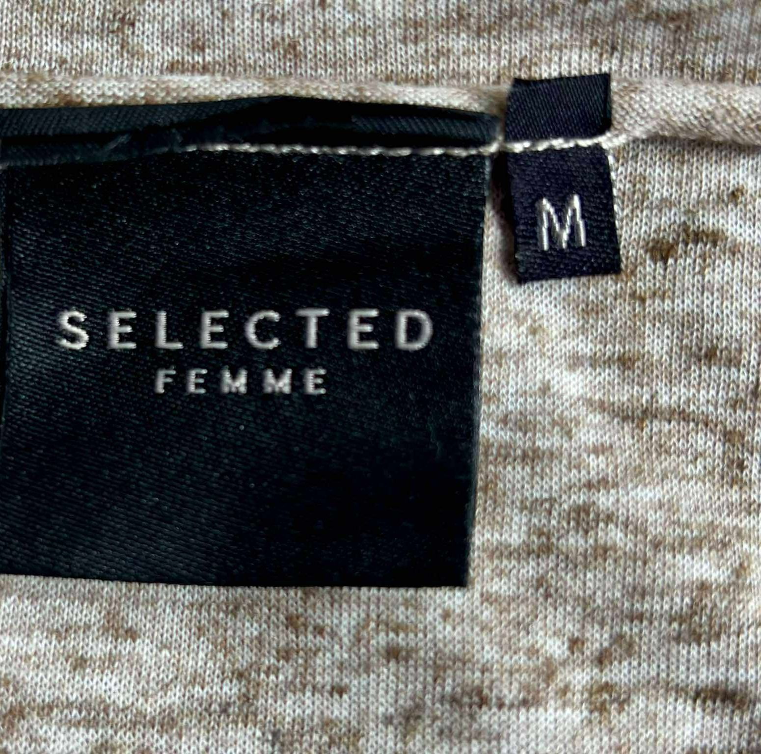 Selected Femme sukienka Lniana damska M
15%Len 
Rozmiar M
kolor:melanż