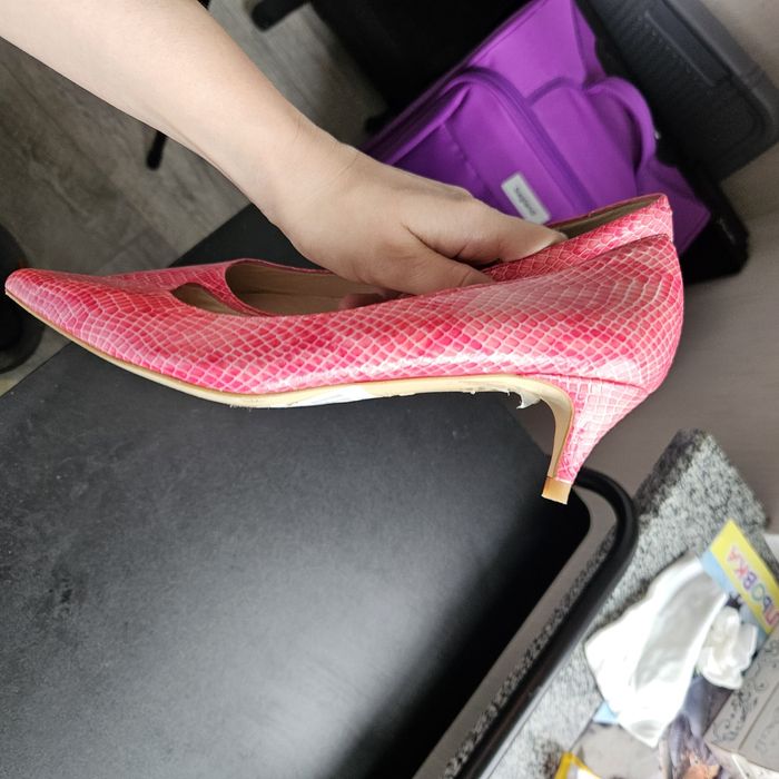 Шкіряні туфлі лодочки рожеві прінт рептилії  André minelli