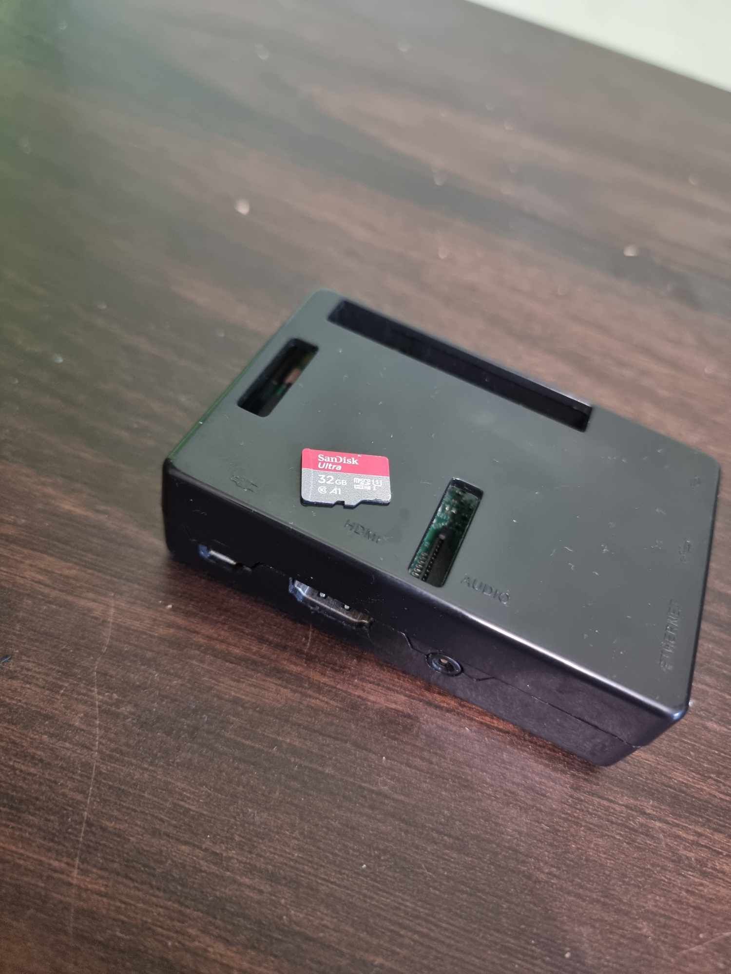 micro komputer raspberry Pi 3b+ WiFi w zestawie komputer, obudową i za