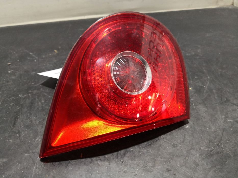 Farolim Mala Volkswagen Golf V (1K1)