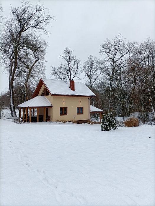 Domek na  Mikołajki z jacuzzi  blisko Warszawy nad rzeką - Romek