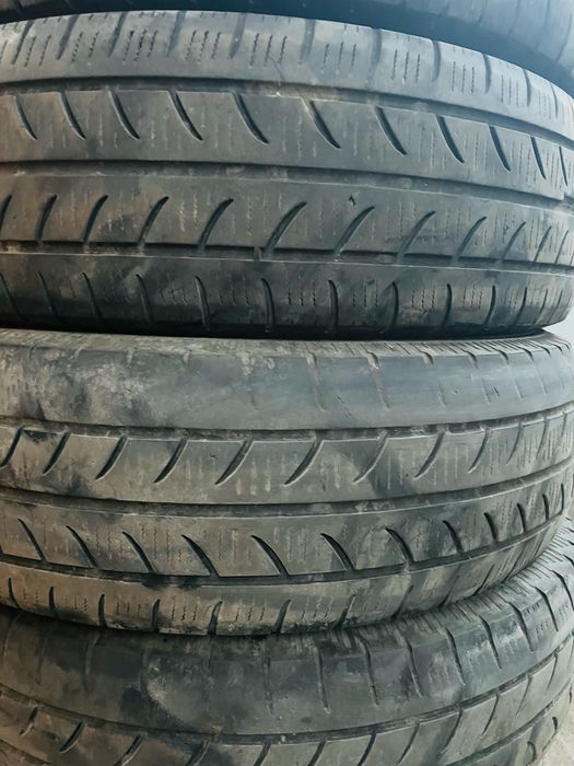 Шини колеса ризина