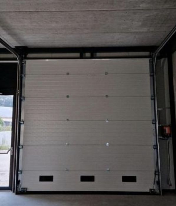 Bramy garażowe, przemysłowe  3m x 3m Dwie identyczne sztuki