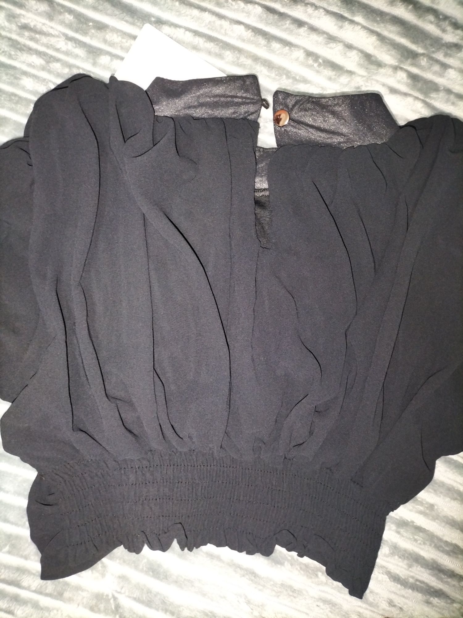 Top preto novo com etiqueta